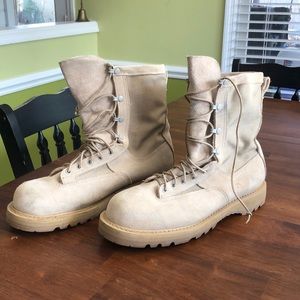 ROCKY GORE-TEX boots in excellent condition!